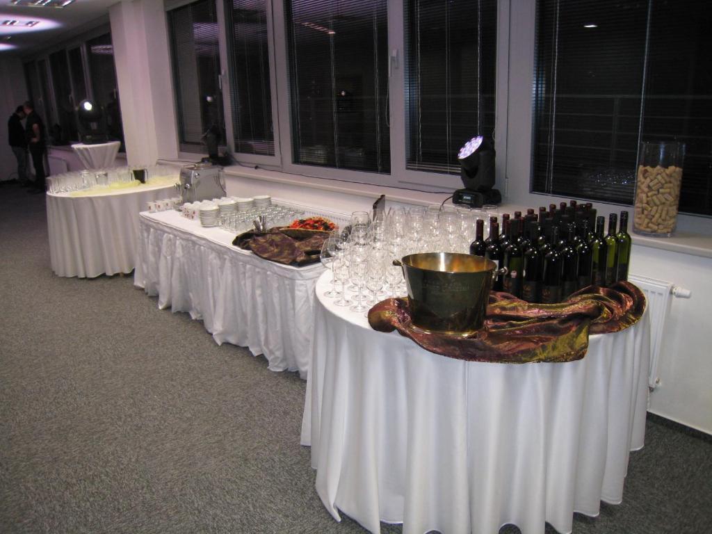 Linden Restaurant&Pension Brno Extérieur photo